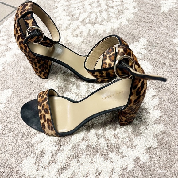 Ann Taylor Leannette Leopard Print Calf Hair Block Heel Sandals Size Women's 9 - Picture 3 of 8